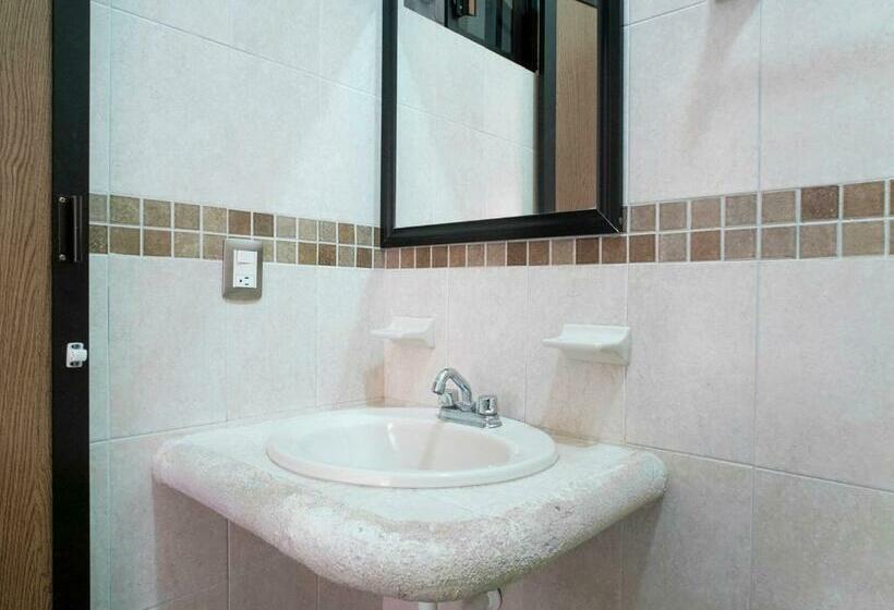 اتاق استاندارد, Capital O Hotel Aurora, Tuxtla Gutiérrez