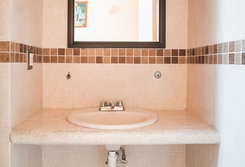 اتاق استاندارد, Capital O Hotel Aurora, Tuxtla Gutiérrez