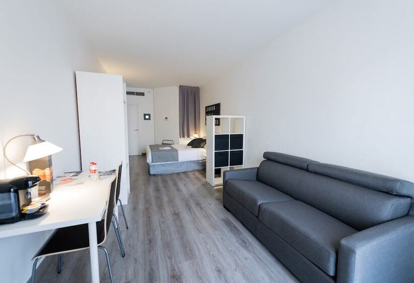 Habitación Triple Estándar, Aparthotel Atenea Calabria
