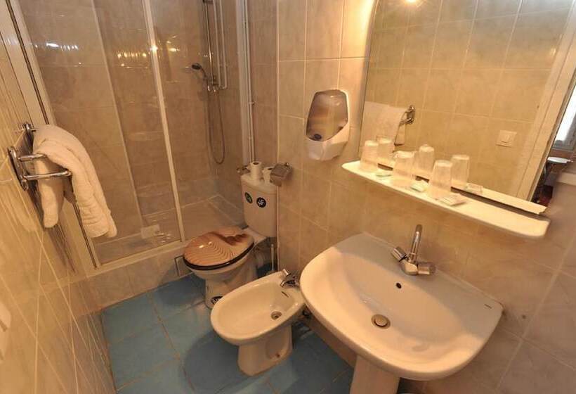 اتاق استاندارد یک نفره, Altona