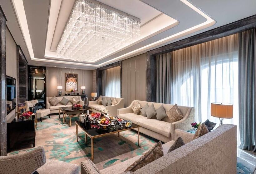 Королевский Люкс, Narcissus Al Hamra Hotel Jeddah