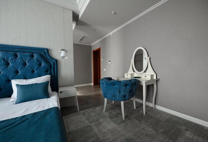 استودیوی استاندارد, Rivoli