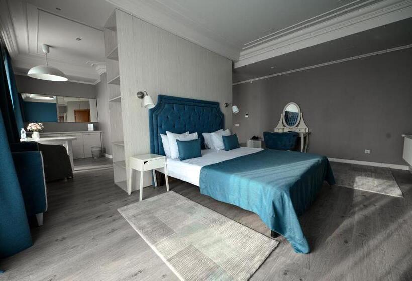 استودیوی استاندارد, Rivoli