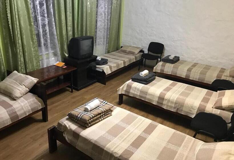 공동 객실, Fox Hostel