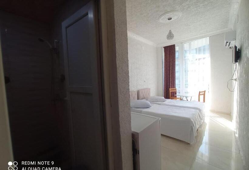 Triple Room Sea View, Family Hotel Khomaldy
