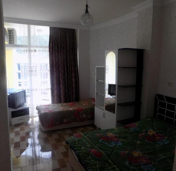 اتاق استاندارد سه نفره, Family Hotel Khomaldy