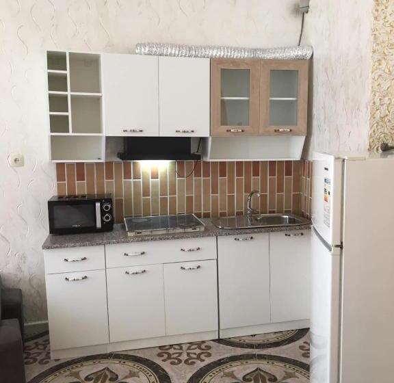 سوییت سوپریور با چشم‌انداز دریا, Family Hotel Khomaldy