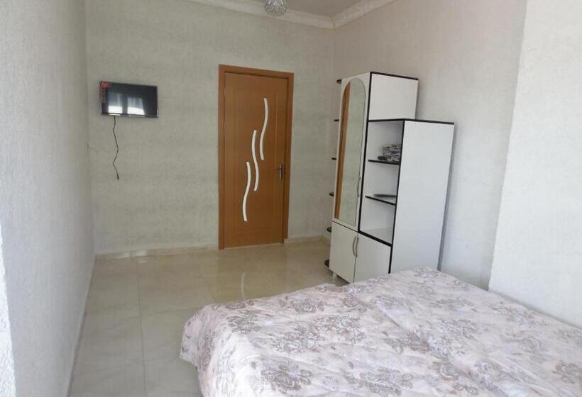 اتاق استاندارد با چشم‌انداز کوهستان, Family Hotel Khomaldy