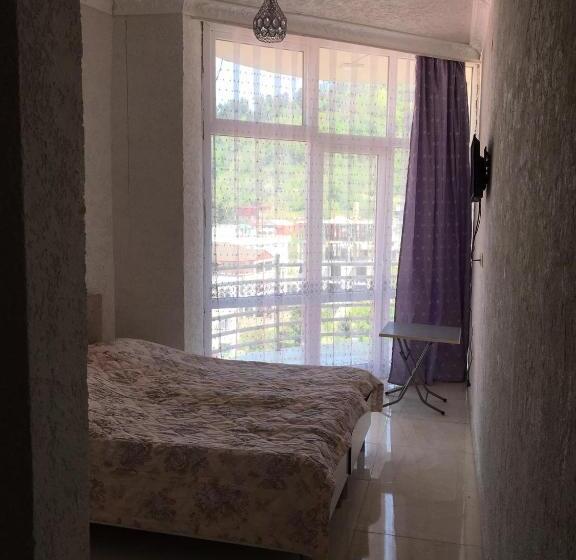 اتاق استاندارد با چشم‌انداز دریا, Family Hotel Khomaldy
