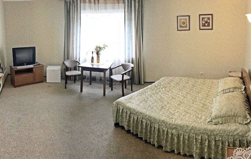 اتاق استاندارد, Geneva Hotel 800 метрів від Mcdonald S