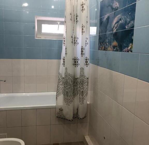 اتاق لوکس خانوادگی, дельфин