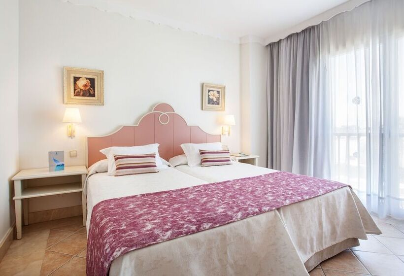 سوییت با چشم‌انداز باغ, Grupotel Macarella Suites & Spa