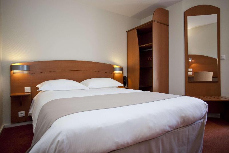 اتاق استاندارد سه نفره, Kyriad Rennes Nord