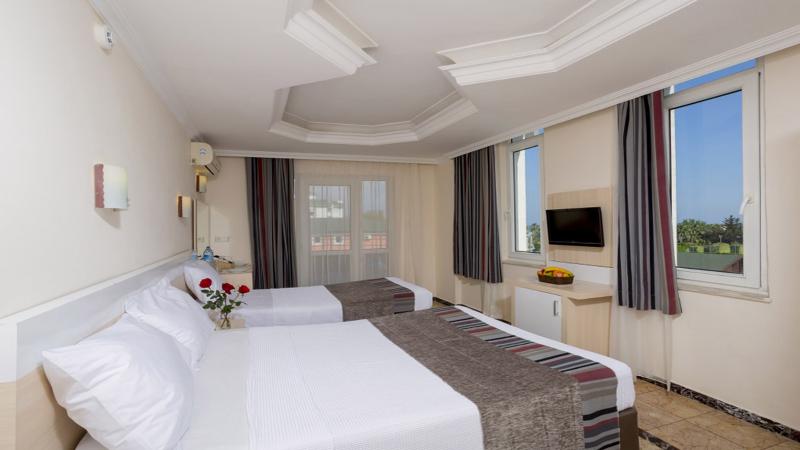 اتاق استاندارد سه نفره, Kyriad Rennes Nord