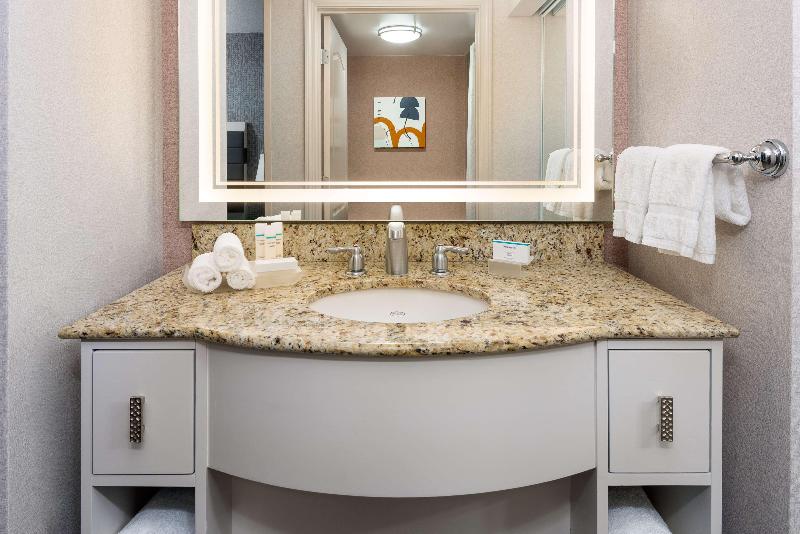 Номер Стандарт, Mercure London Bridge