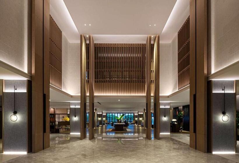 Люкс Дюплекс, Wingate By Wyndham Hainan Chengmai