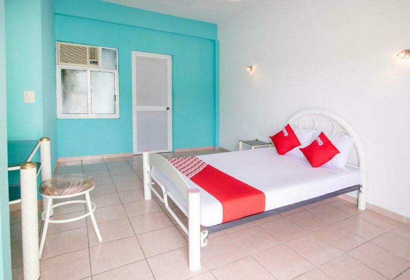 Номер Стандарт, OYO Hotel Estacion,José Cardel,Parque Central Revolución
