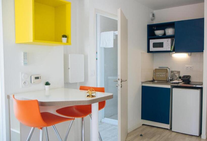 スーペリアスタジオ, Twenty Business Flats Nîmes Trigone