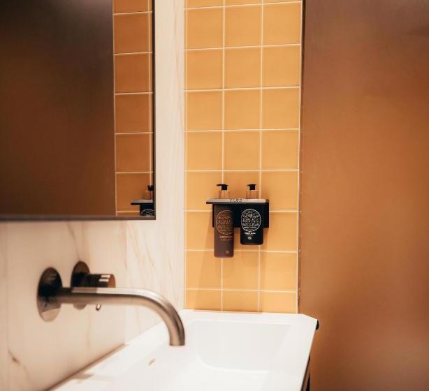 اتاق لوکس, Cityhotel Wood