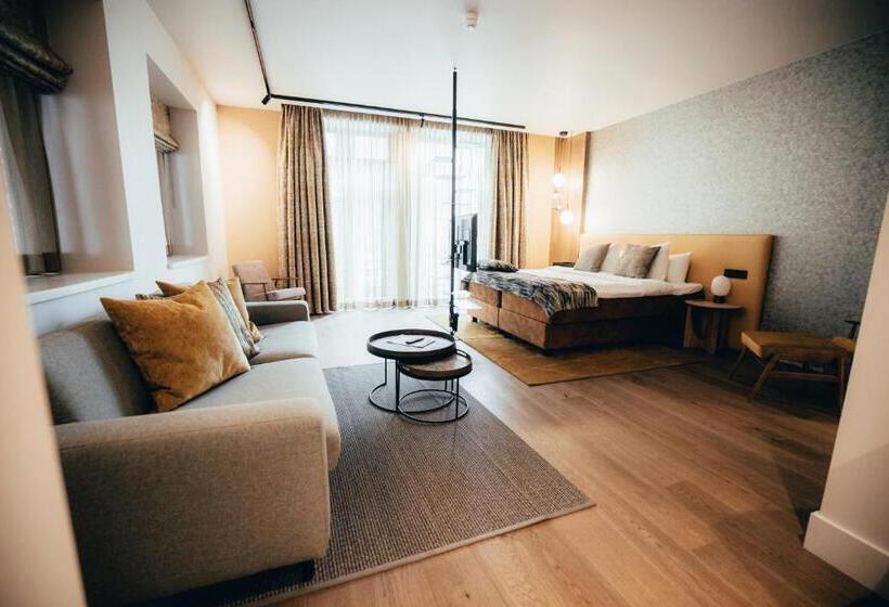 اتاق خانوادگی, Cityhotel Wood