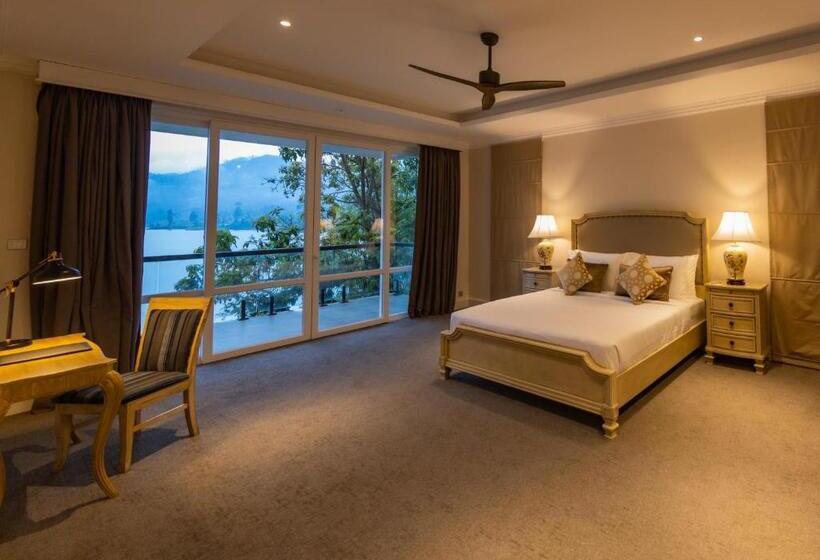 Deluxe Suite King Bed, Villa Serenity