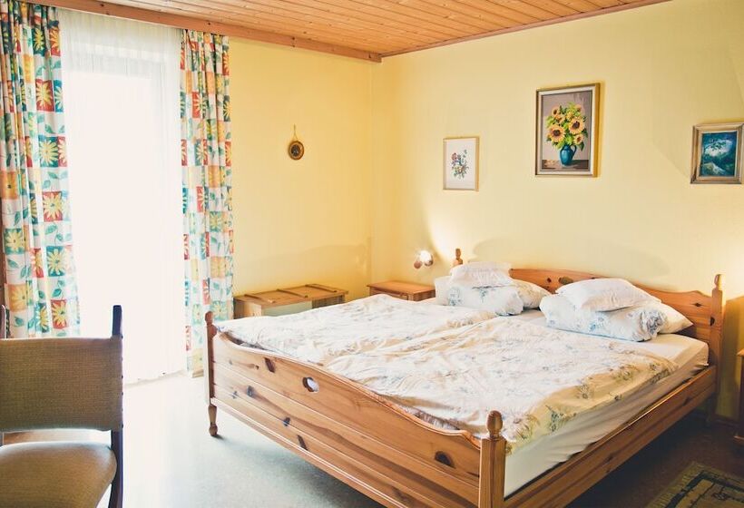 Номер Стандарт, Stan's Bed & Breakfast