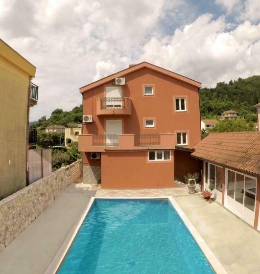 اتاق استاندارد سه تخته با بالکن, Guest House Villa živanović