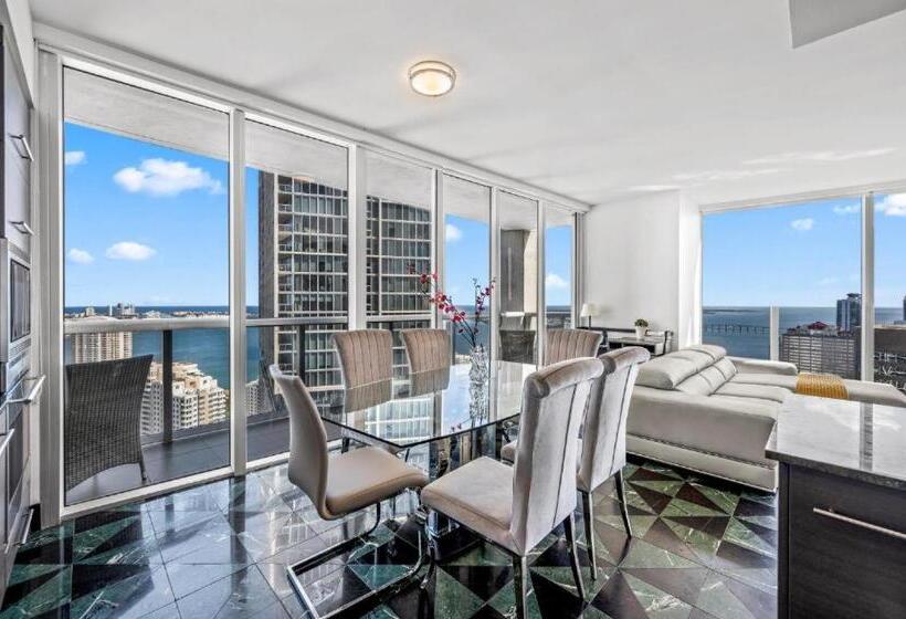 带大床的套房, Icon Brickell Residences