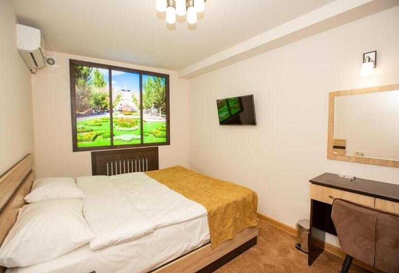 اتاق لوکس, Good Hotel Yerevan