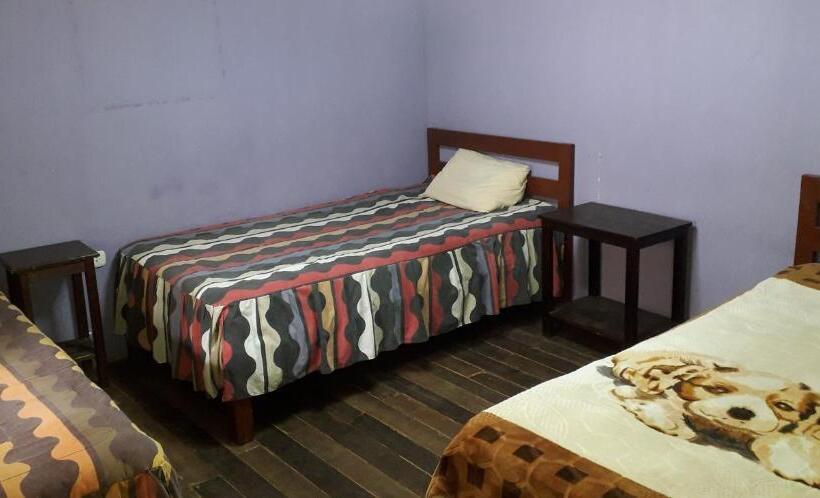 اتاق استاندارد سه نفره, Aventura Chachapoyas Backpackers