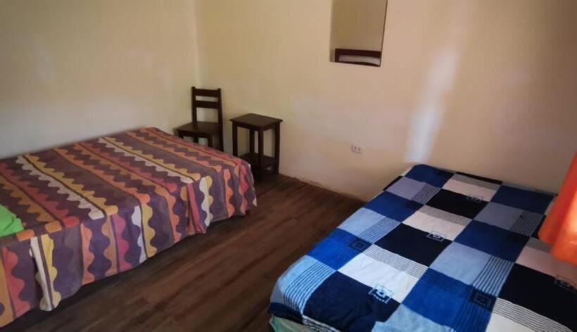 اتاق استاندارد با سرویس بهداشتی مشترک, Aventura Chachapoyas Backpackers