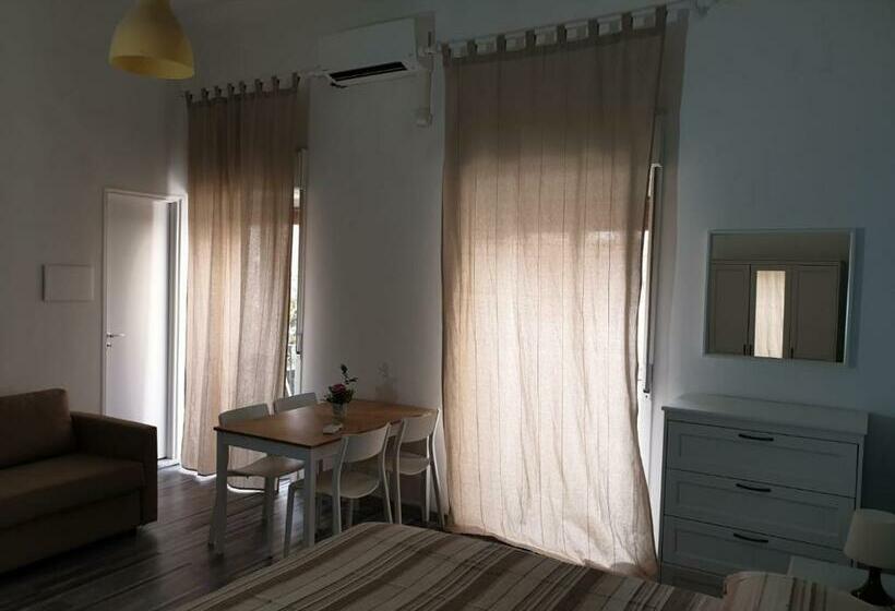 اتاق کلاسیک چهارنفره, Lipari Suite Apartament