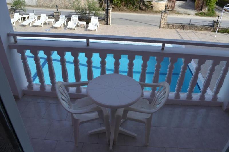 اتاق لوکس, Hodelpa Gran Almirante