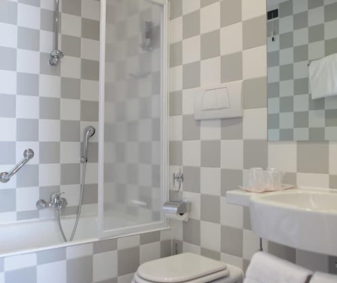 اتاق استاندارد یک نفره, Roma Tor Vergata