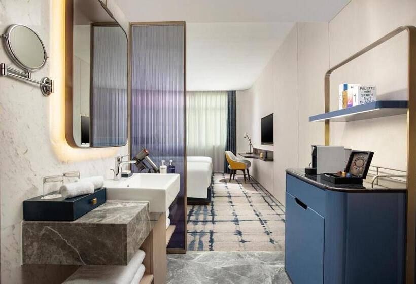 اتاق استاندارد با اتاق نشیمن, Voco Wuhan Xinhua, An Ihg