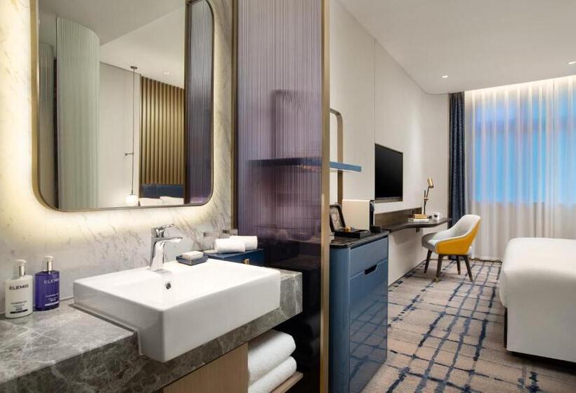 سوئیت با تخت بزرگ, Voco Wuhan Xinhua, An Ihg