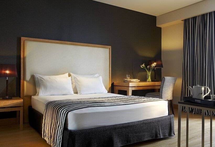 اتاق لوکس با چشم‌انداز دریاچه, Limneon Resort & Spa