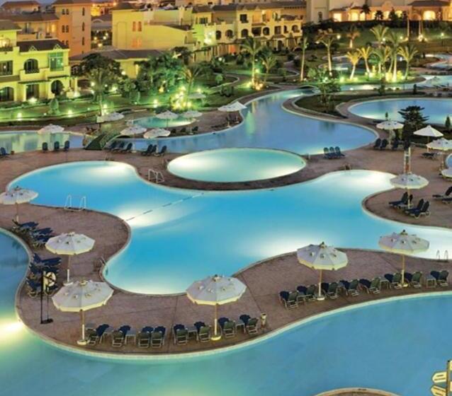 اتاق لوکس با تخت بزرگ, Mövenpick Hotel Cairo   Media City