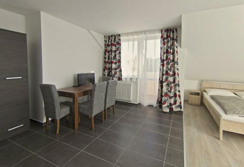 Студио Стандарт Вид на Сад, Apartman 25