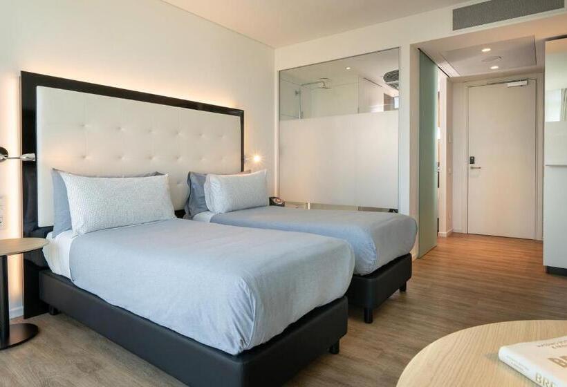 اتاق استاندارد با چشم‌انداز شهر, Innside By Meliá Milano Torre Galfa