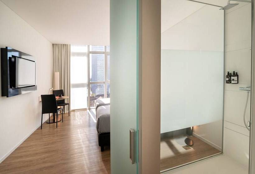 اتاق استاندارد با چشم‌انداز شهر, Innside By Meliá Milano Torre Galfa
