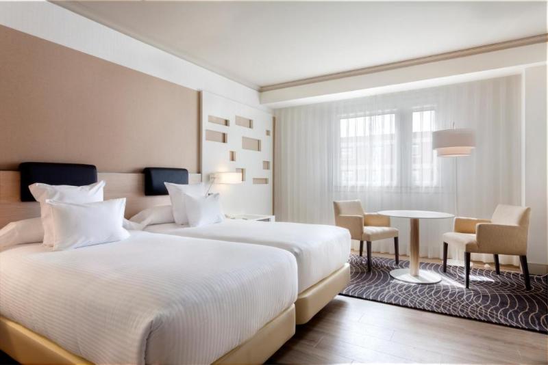 اتاق پرمیوم, Madrid Marriott Auditorium Hotel & Conference Center