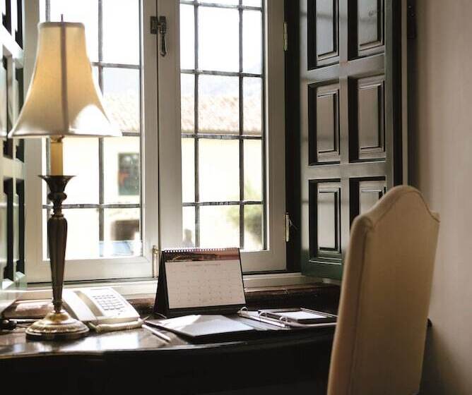 سوییت جونیور, Monasterio, A Belmond Hotel, Cusco