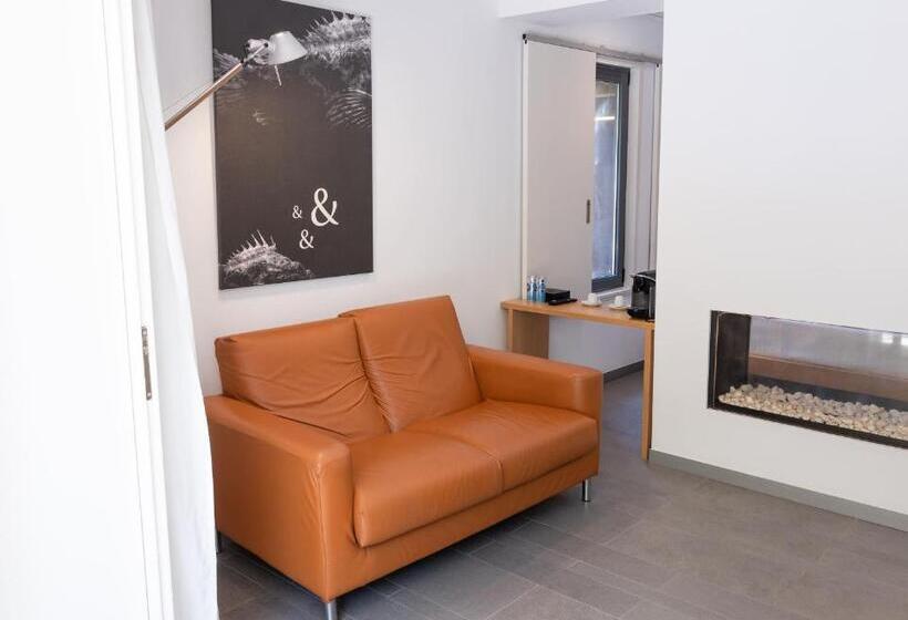 자쿠지 스위트, Nm Suites By Escampa Hotels