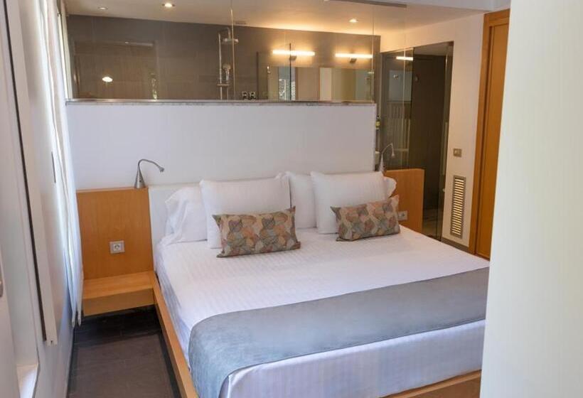 자쿠지 스위트, Nm Suites By Escampa Hotels