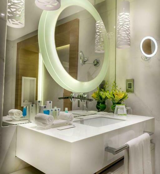 Апартаменты 3 Спальни, Towers Rotana   Dubai