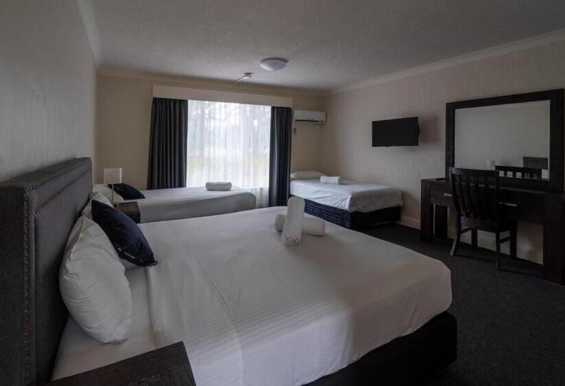 Семейный Номер, Golf Place Inn Wollongong