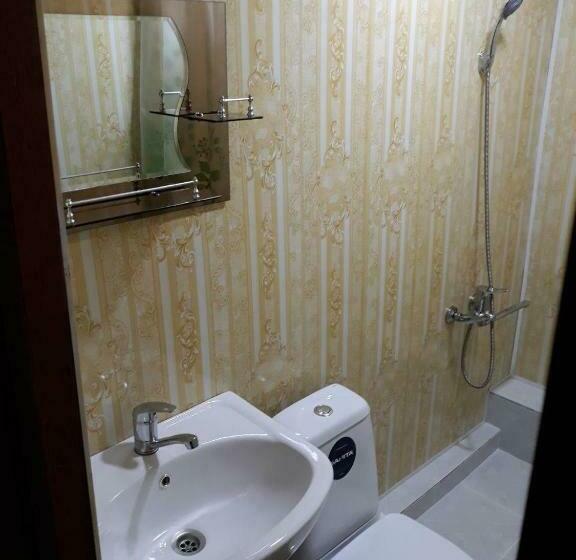 اتاق کلاسیک چهارنفره, Mironshox Guest House