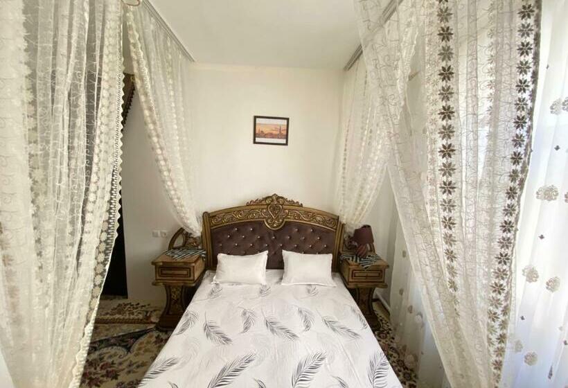 اتاق استاندارد, Mironshox Guest House
