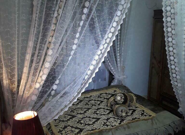 اتاق استاندارد, Mironshox Guest House